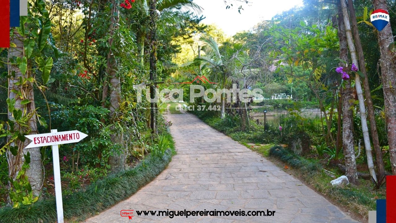 Rodeada de muito verde - Casa ampla  | Código:C101