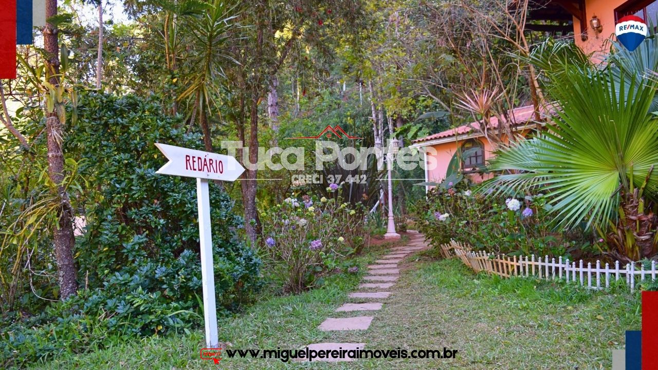 Com lago, espaço lazer e ampla casa - Localizado na APA | Código:S25