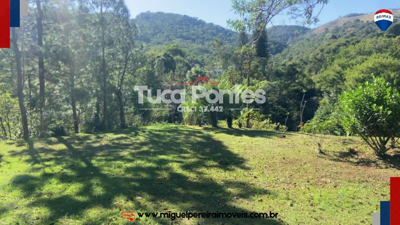 Com lago, espaço lazer e ampla casa - Localizado na APA | Código:S25