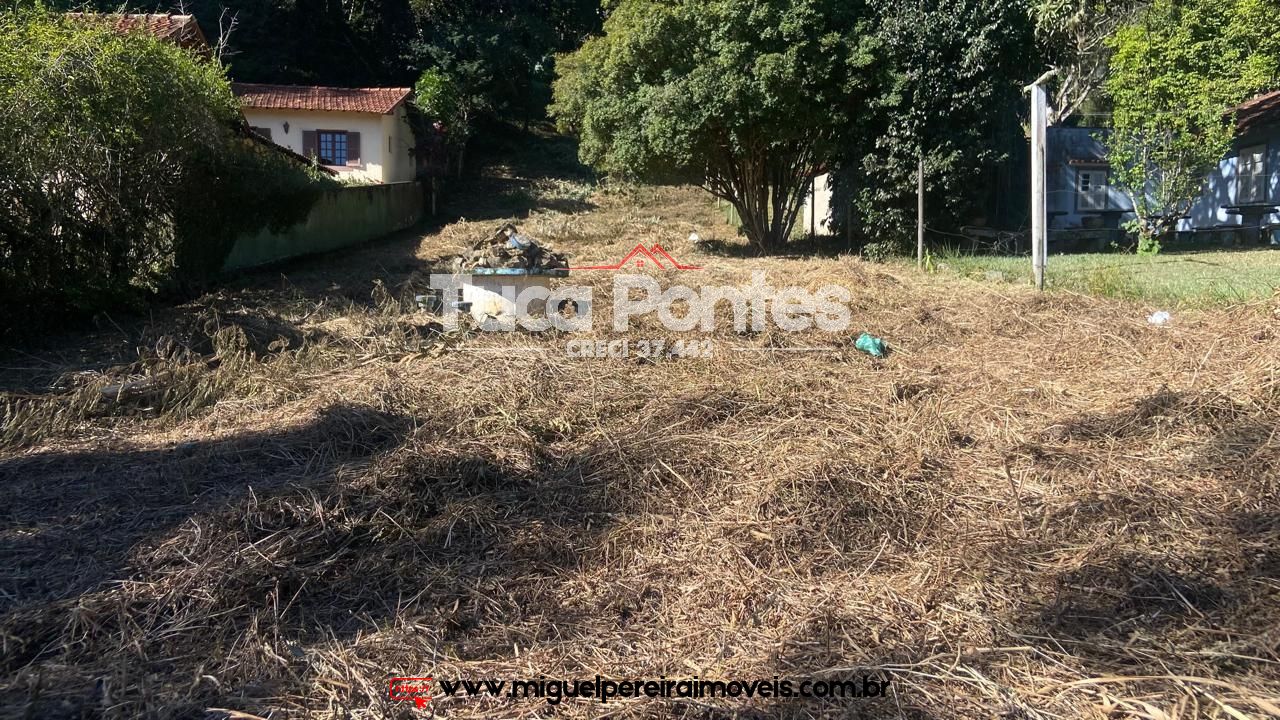 Terreno residencial - Rua sem saída - no coração do Centro | Código:T8