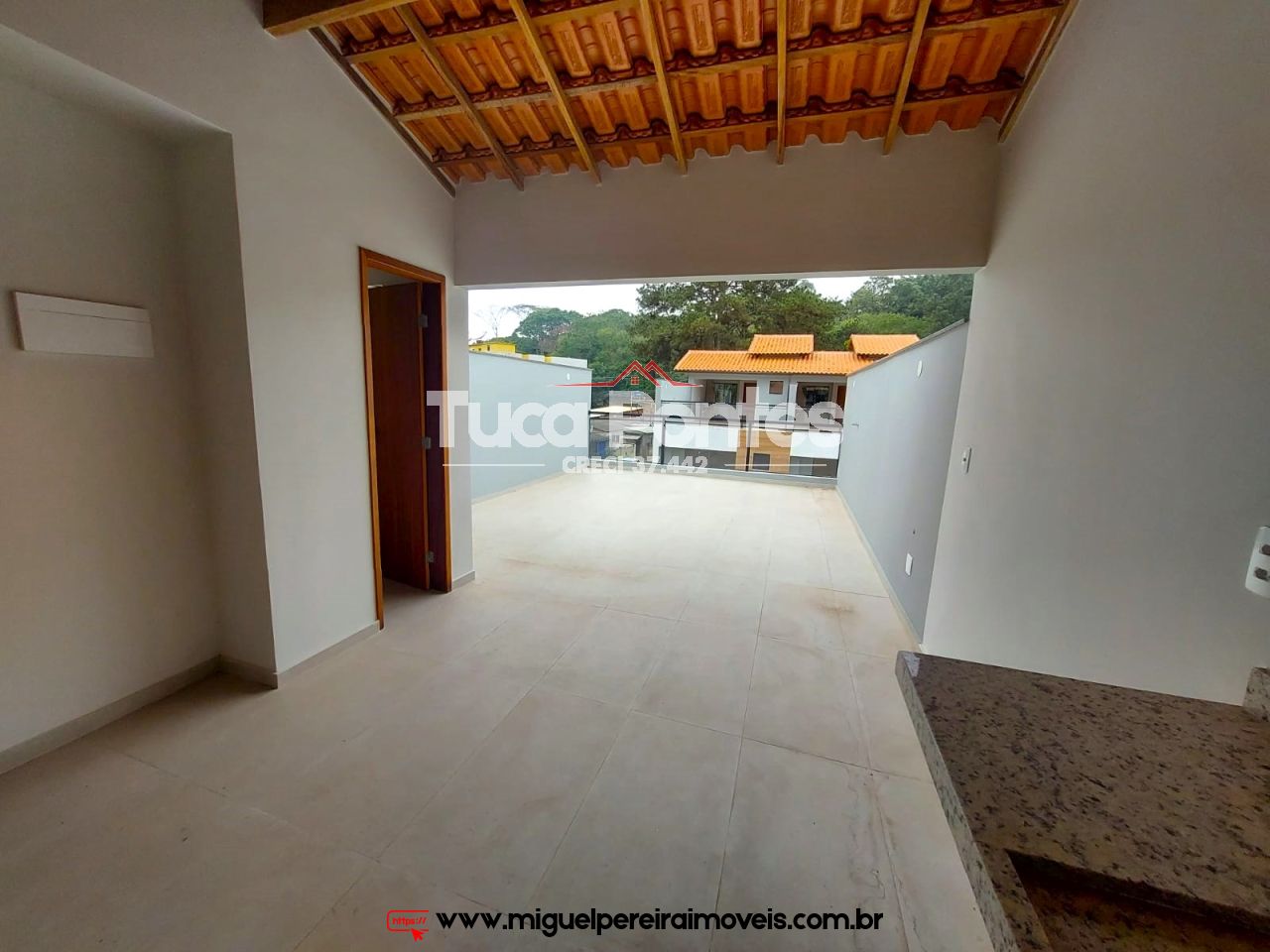 Lindas Casas Triplex Modernas  -  Design sofisticado e ótima localização | Código:C21