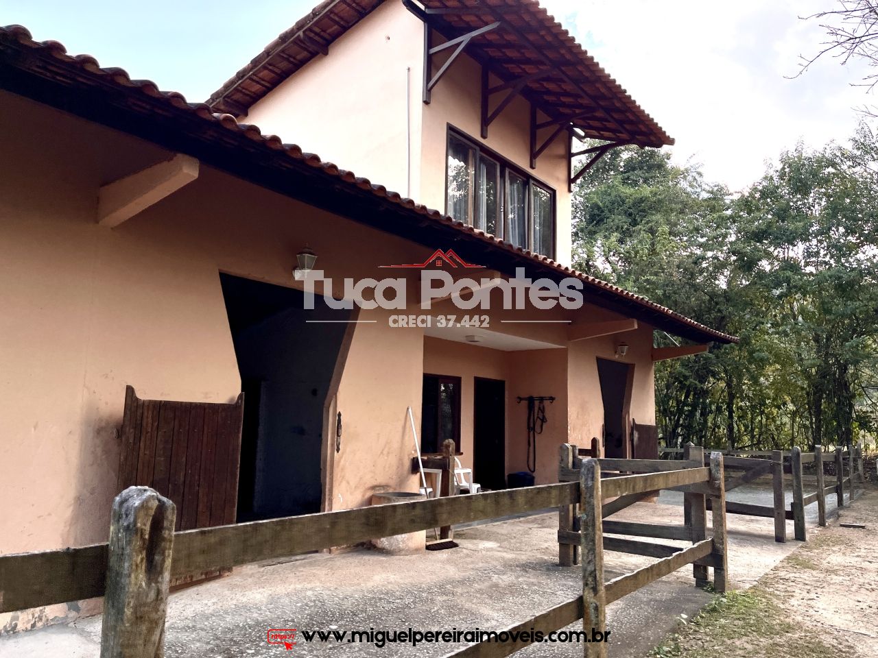 Luxuosa Propriedade Rural  - 2.8 hectares de elegância | Código:S30