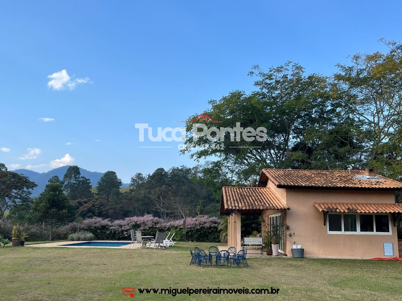 Luxuosa Propriedade Rural  - 2.8 hectares de elegância | Código:S30