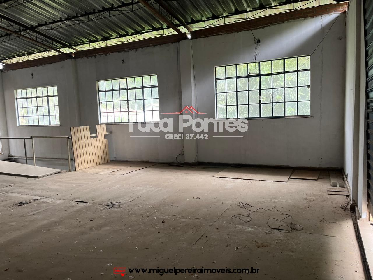 Sala Comercial - 200m² com ótimo acesso | Código:CM1