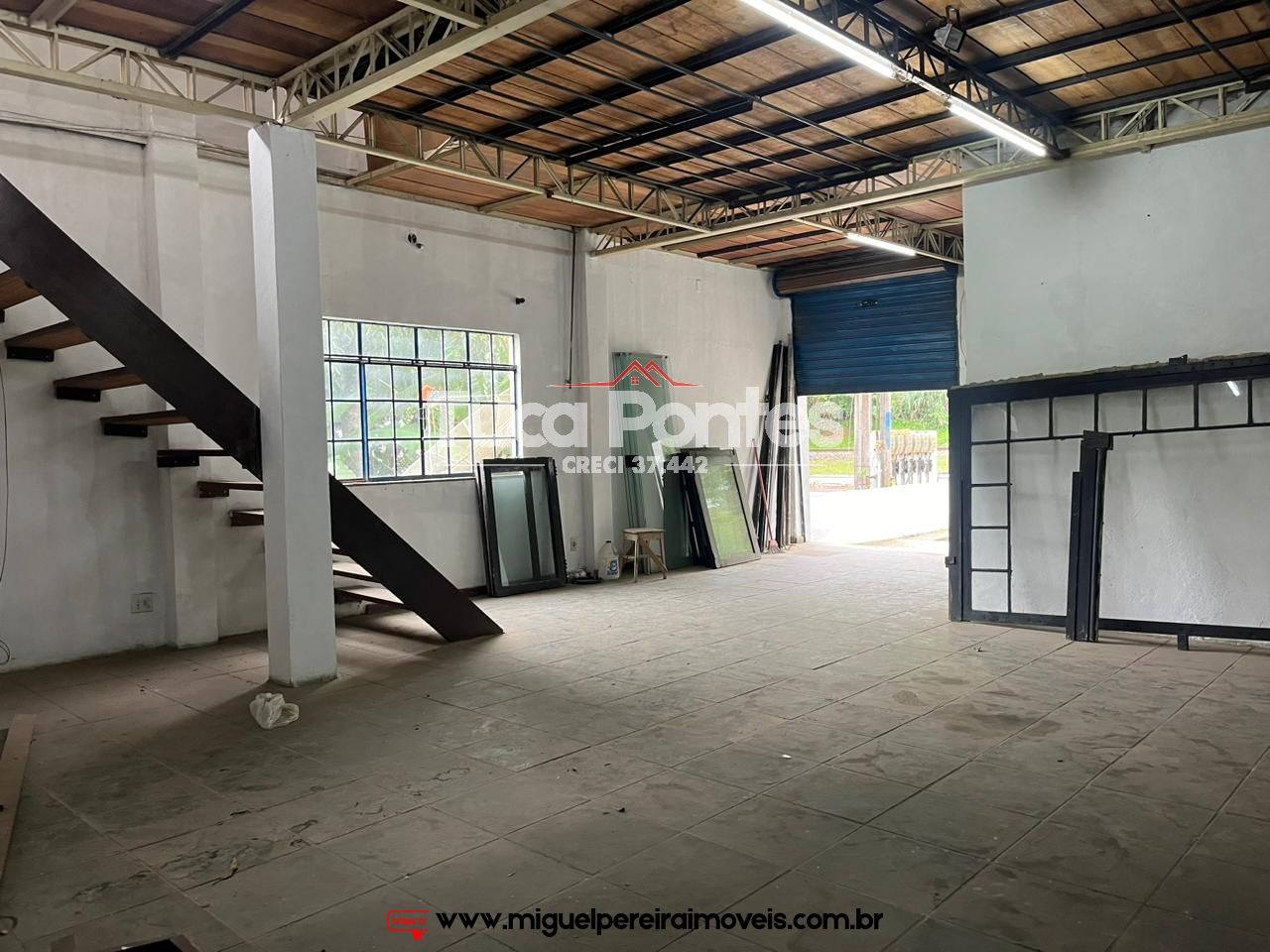 Sala Comercial - 200m² com ótimo acesso | Código:CM1