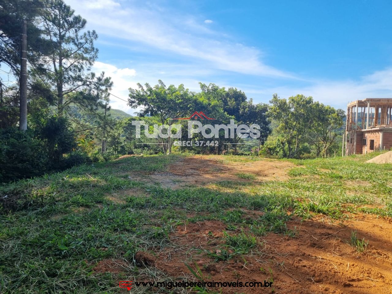 Lote de 750m² planos - Próximo de comodidades | Código:T12